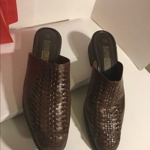 leather collection Shoes - The leather collection size 12 women slides shoes leather collection Shoes - The leather collection size 12 women slides shoes